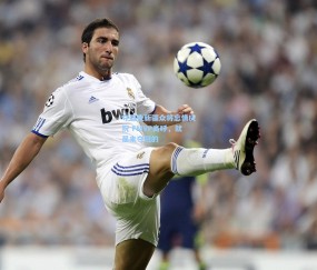 夺冠夜新疆众将忘情庆祝 FMVP高呼，就是来夺冠的